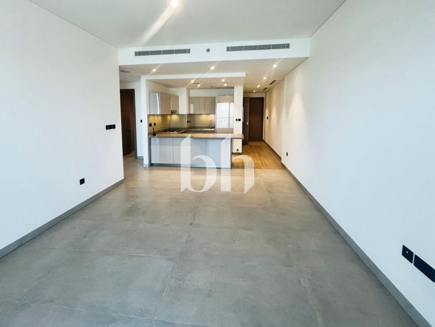 High Floor | Study room | Larger Layout
