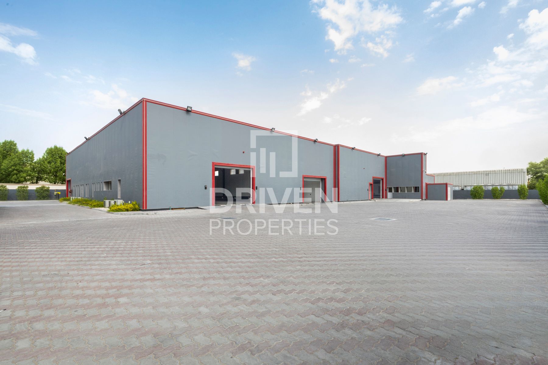 Built in Office | Huge Warehouse | High Ceiling