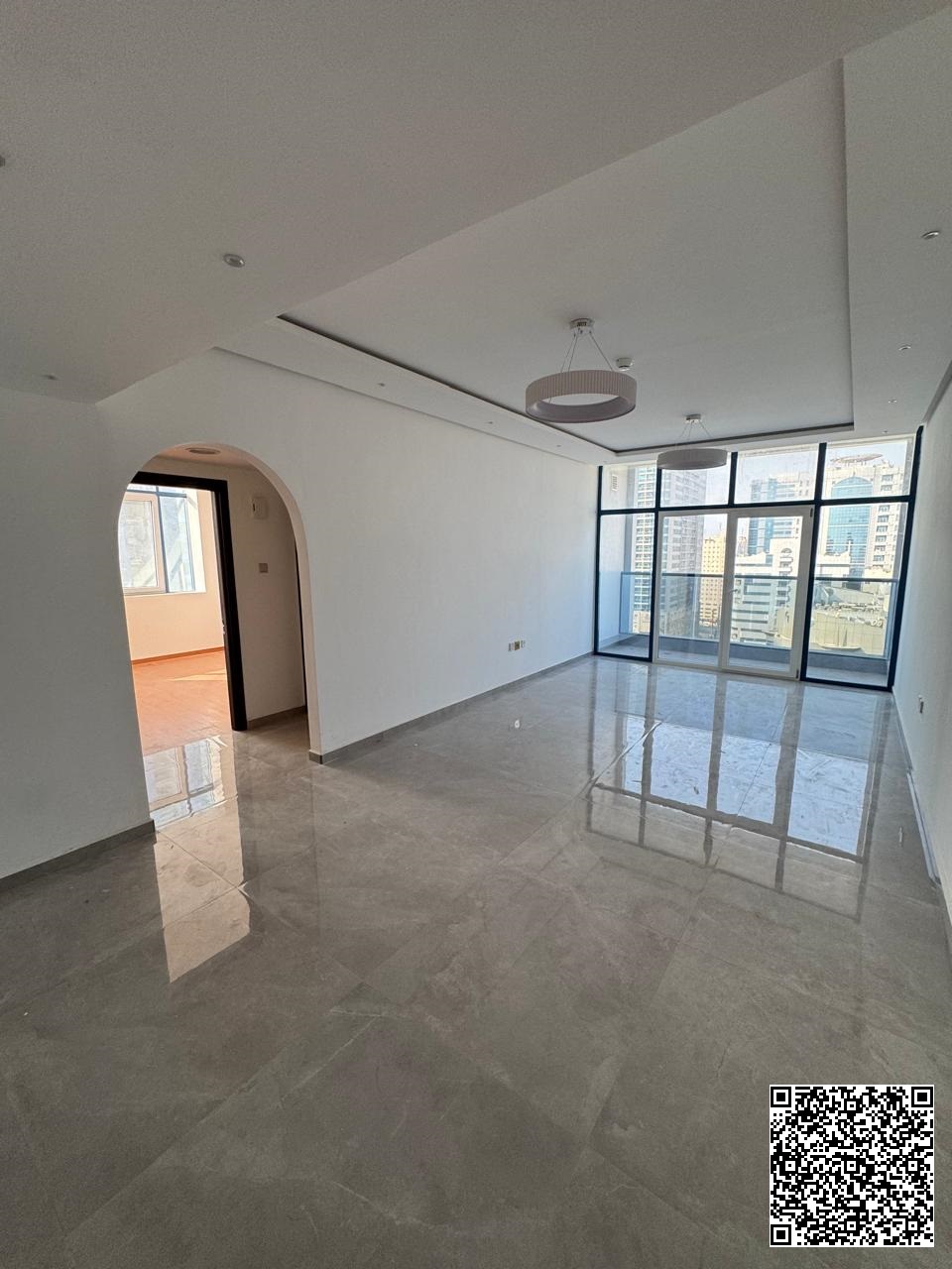 A new tower has been opened, the first resident, 2BHK, for annual rent (large spaces + super deluxe finishing + parking inside the tower).