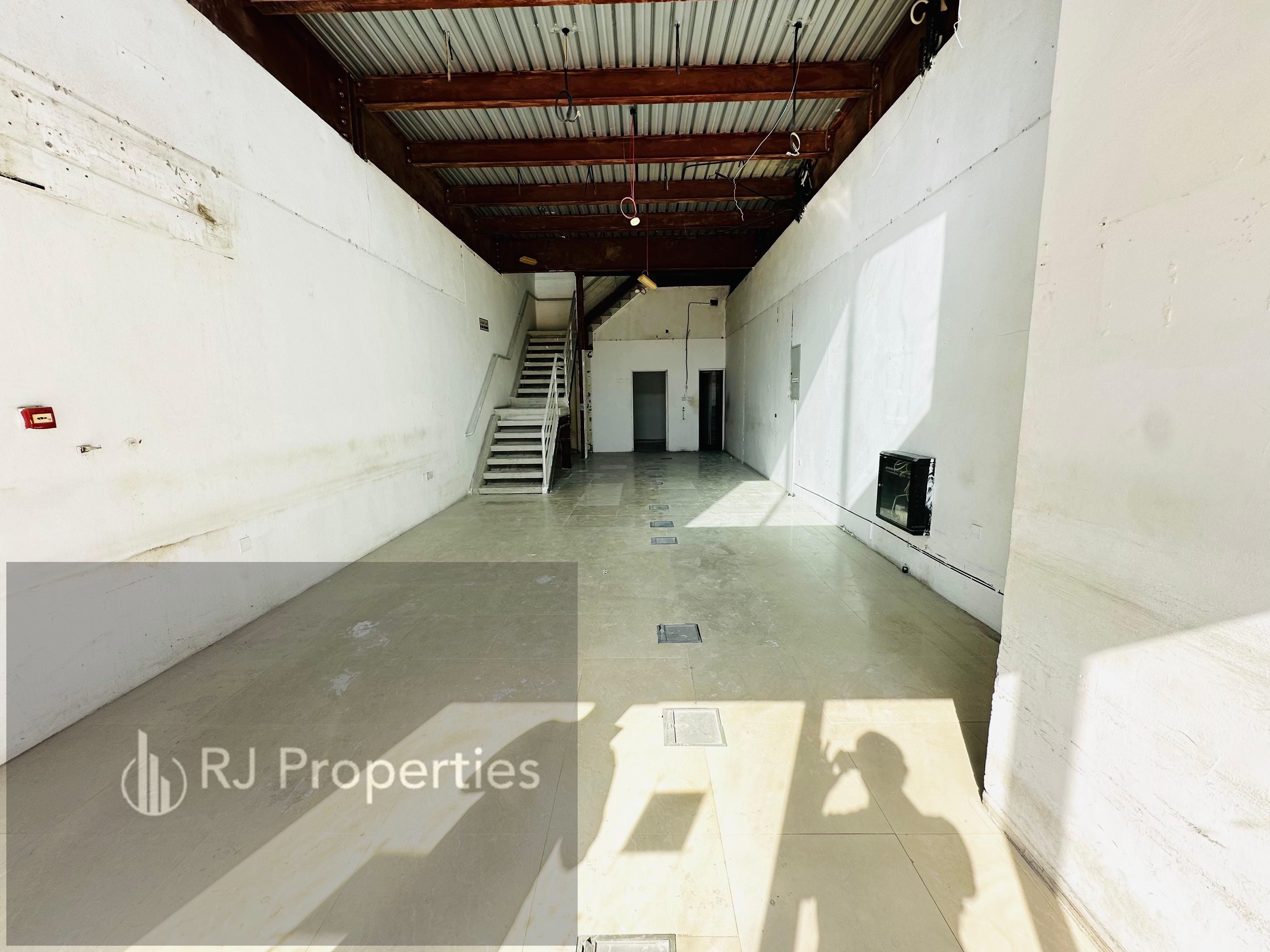 Spacious Showroom Bright Location With Mezanine Floor