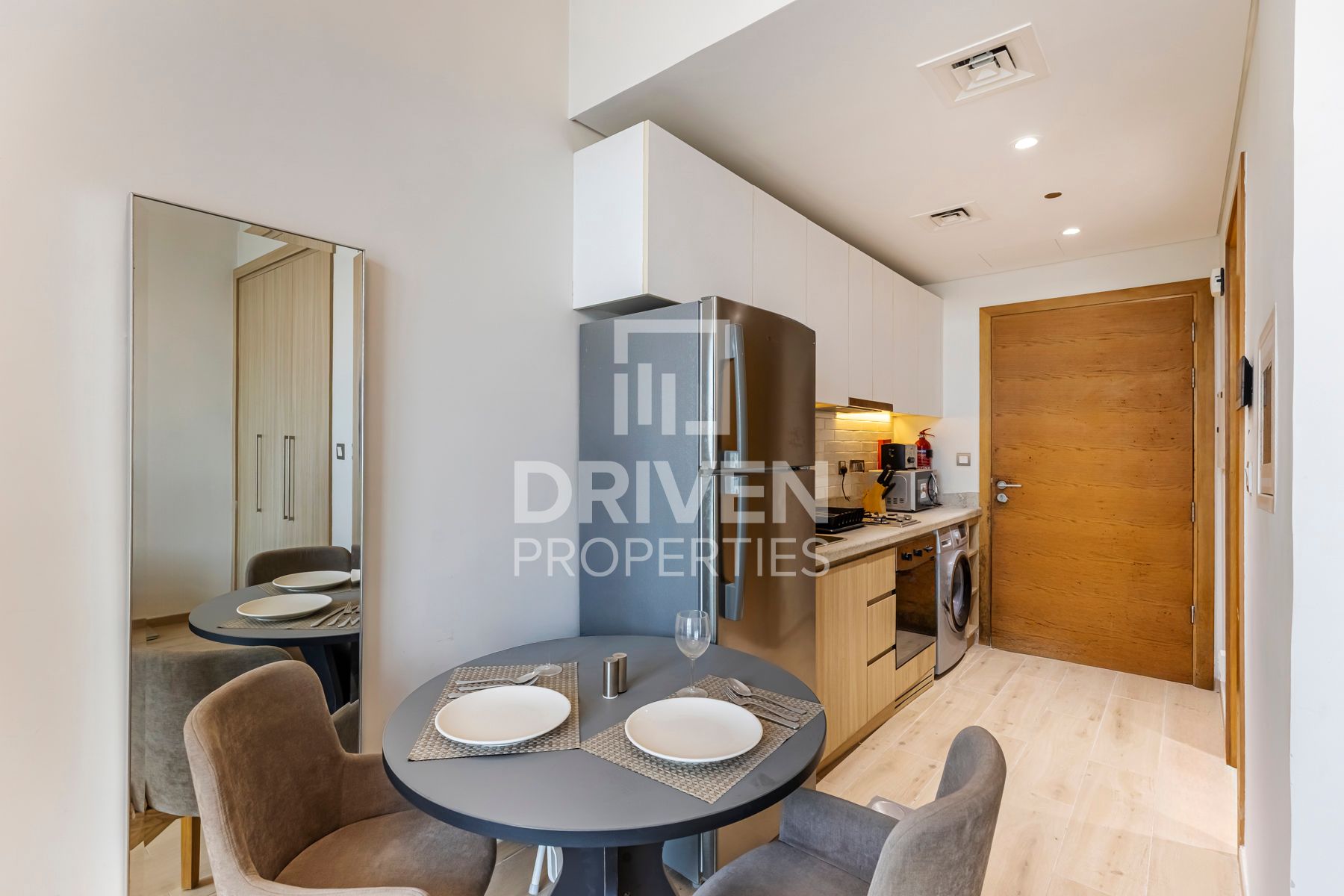 Close to Metro Station | Vacant | High Floor
