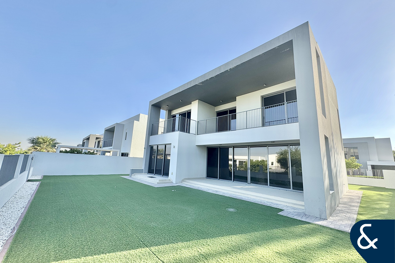 Vacant | Unfurnished | Largest E5 Plot