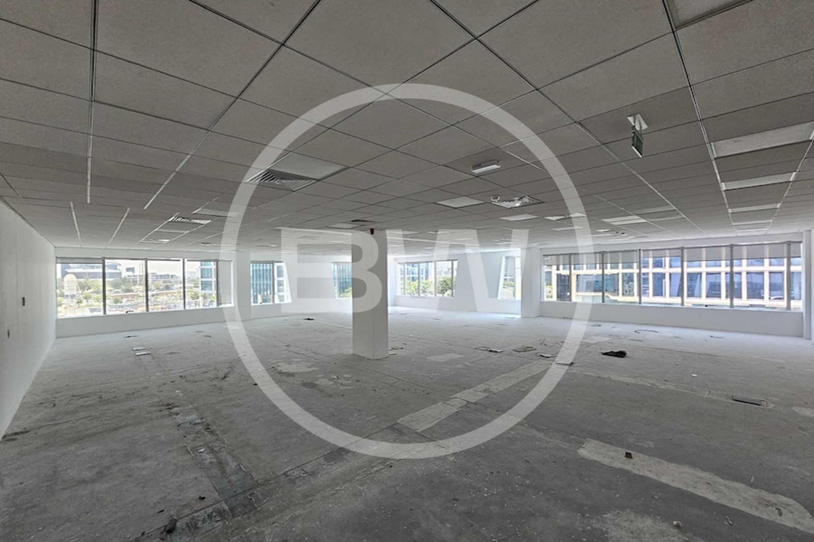 VACANT NOW | DDA LICENCE | 6 PARKING