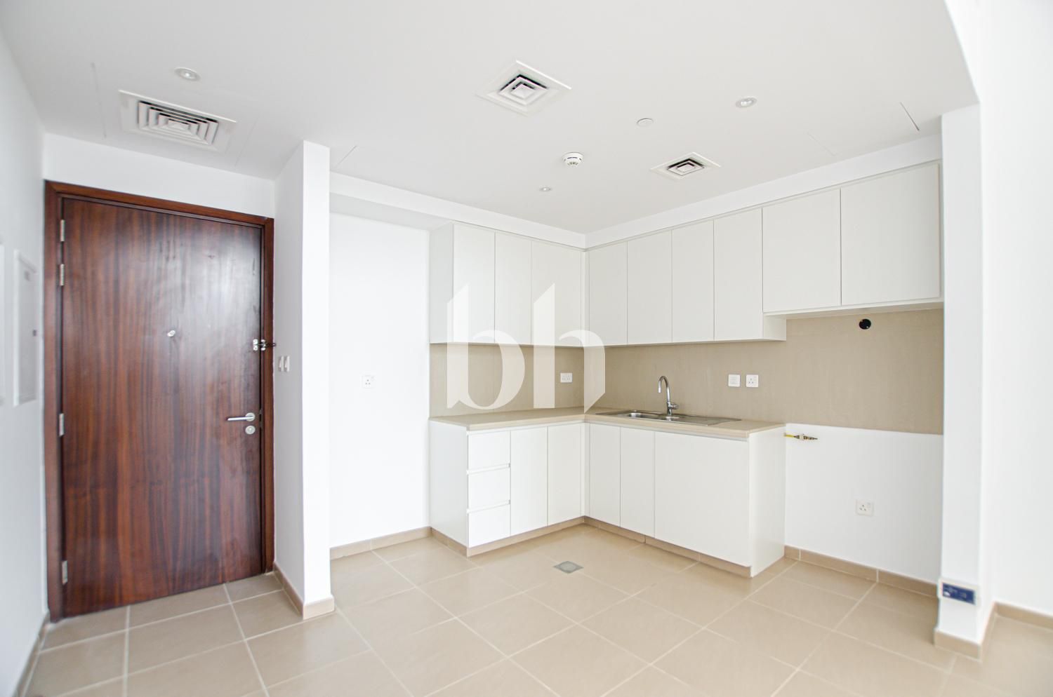 Prime Location | Mid March | Modern