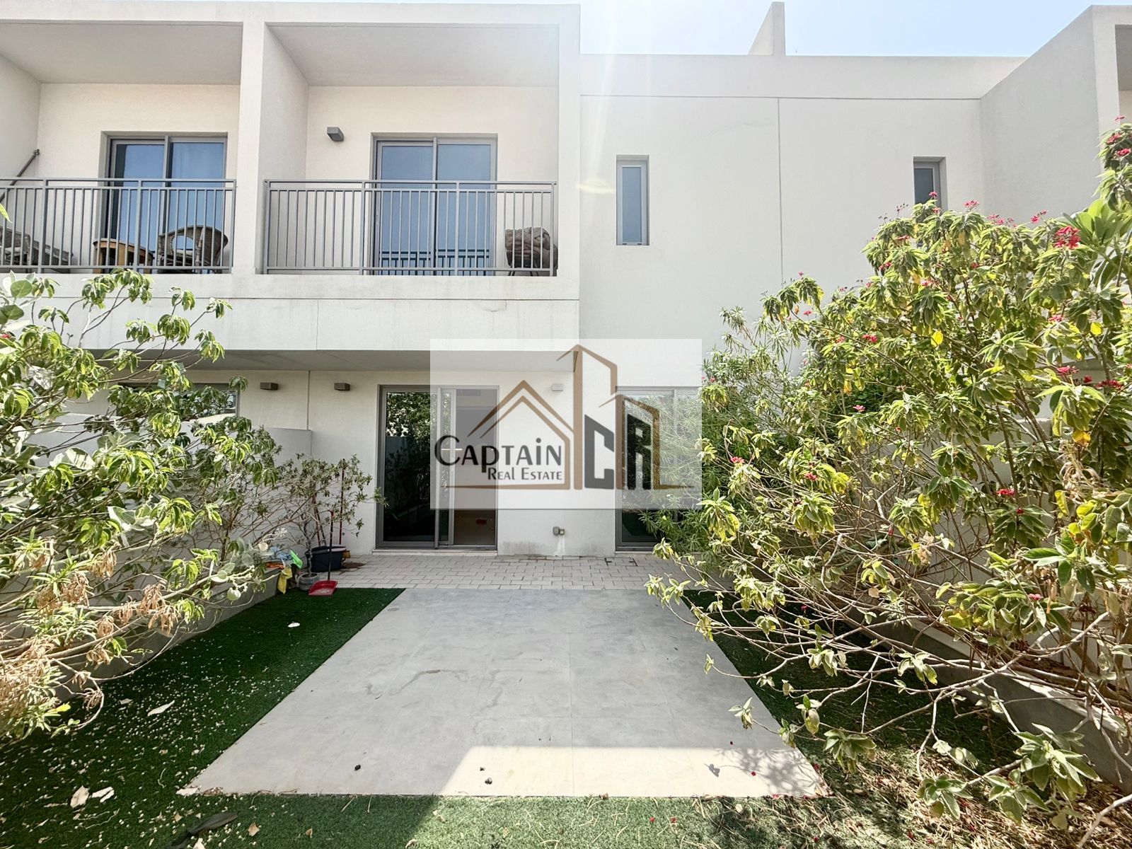 Luxury 3bhk Townhouse Balcony Swimming Pool Open View