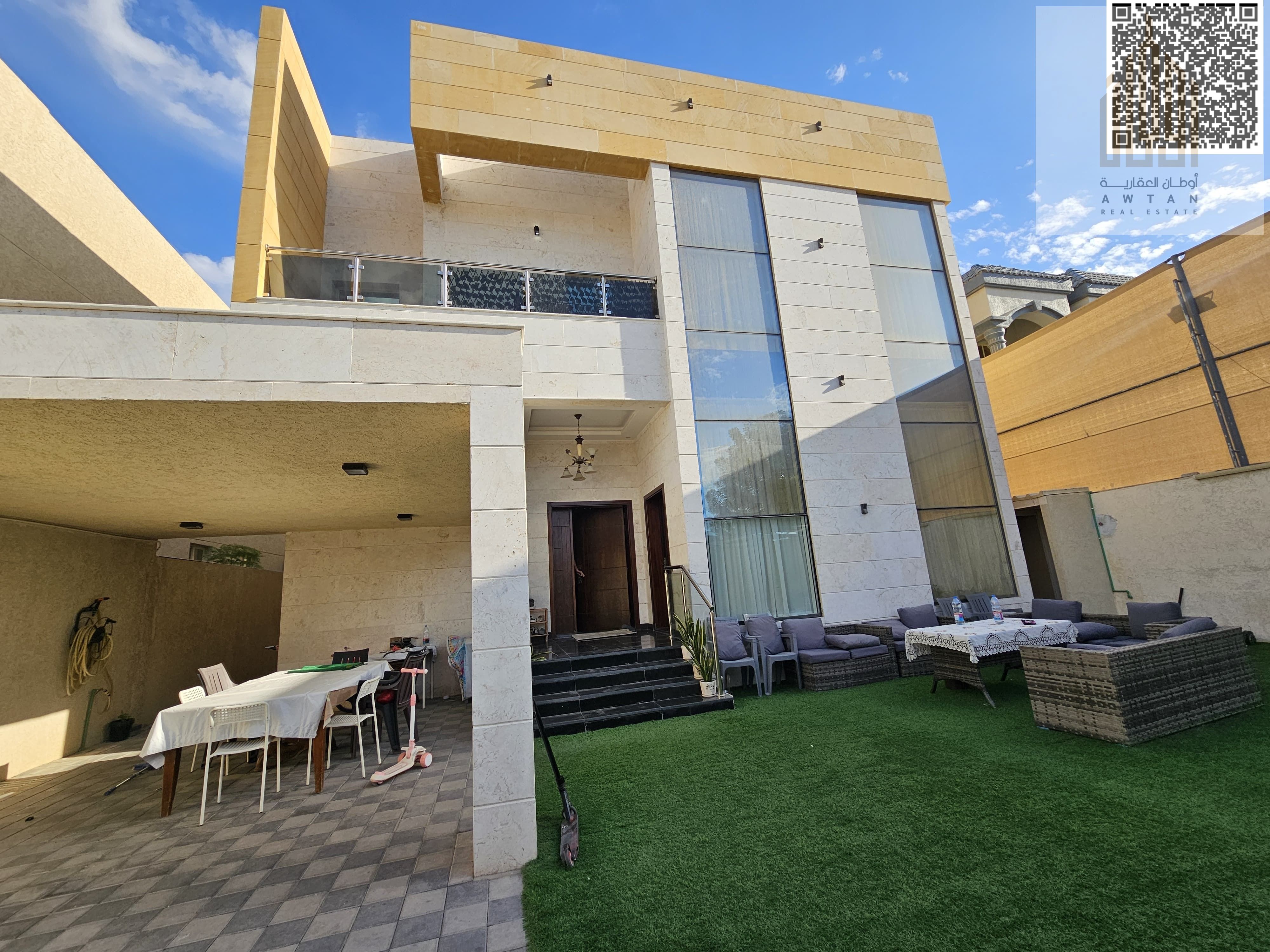 Distinctive personal finishing, ready to move in, excellent location