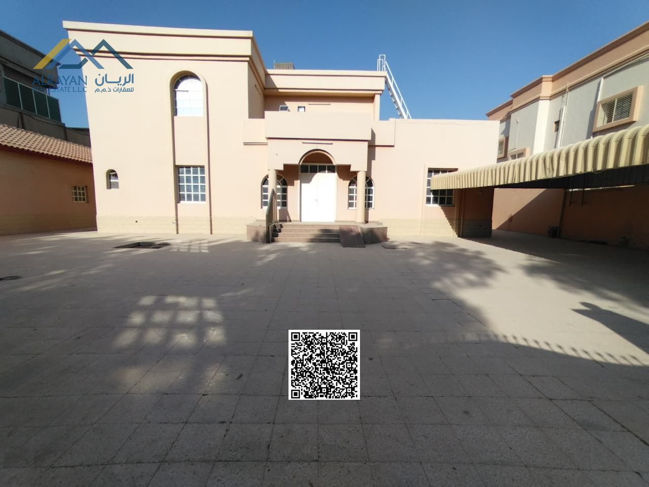 Beautiful villa with spacious areas close to all services