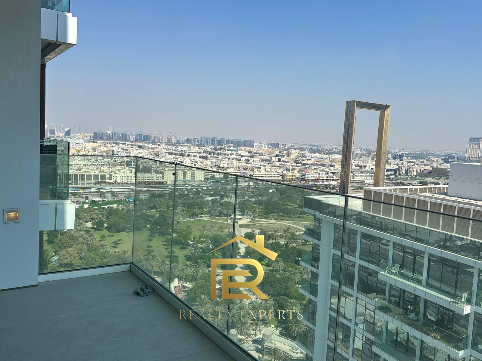 : Spacious 3BHK | Burj View | High Floor | Unfurnished