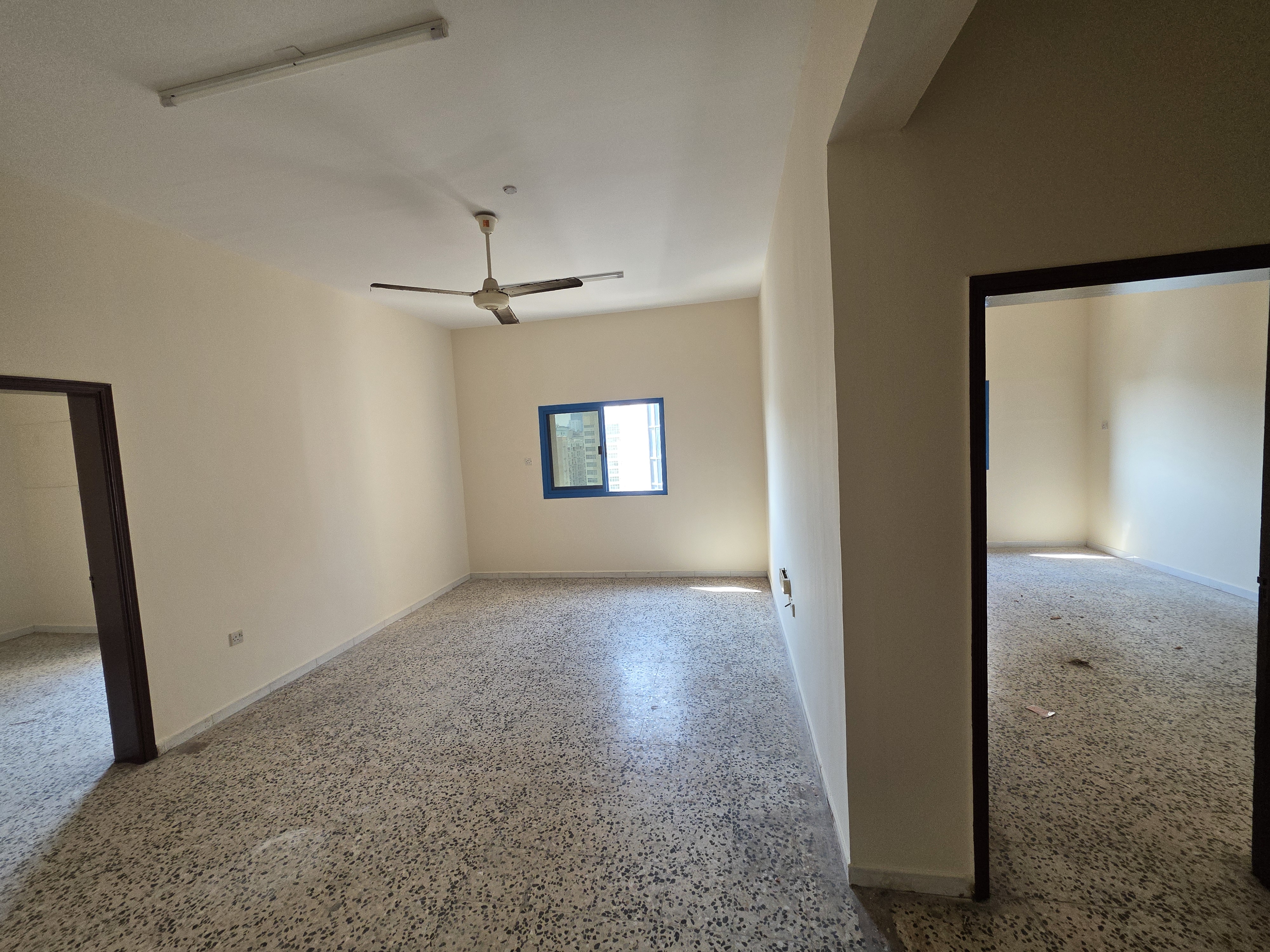 Spacious big size 3bhk // 2 balcony// rooms with open view // for familes only
