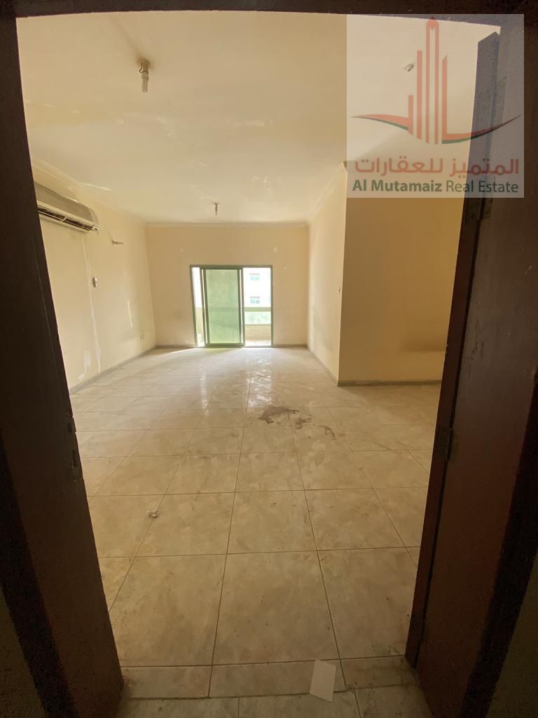 12 staff housing apartments are available in Al Majaz 2, in an excellent location close to Al Wahda Street.