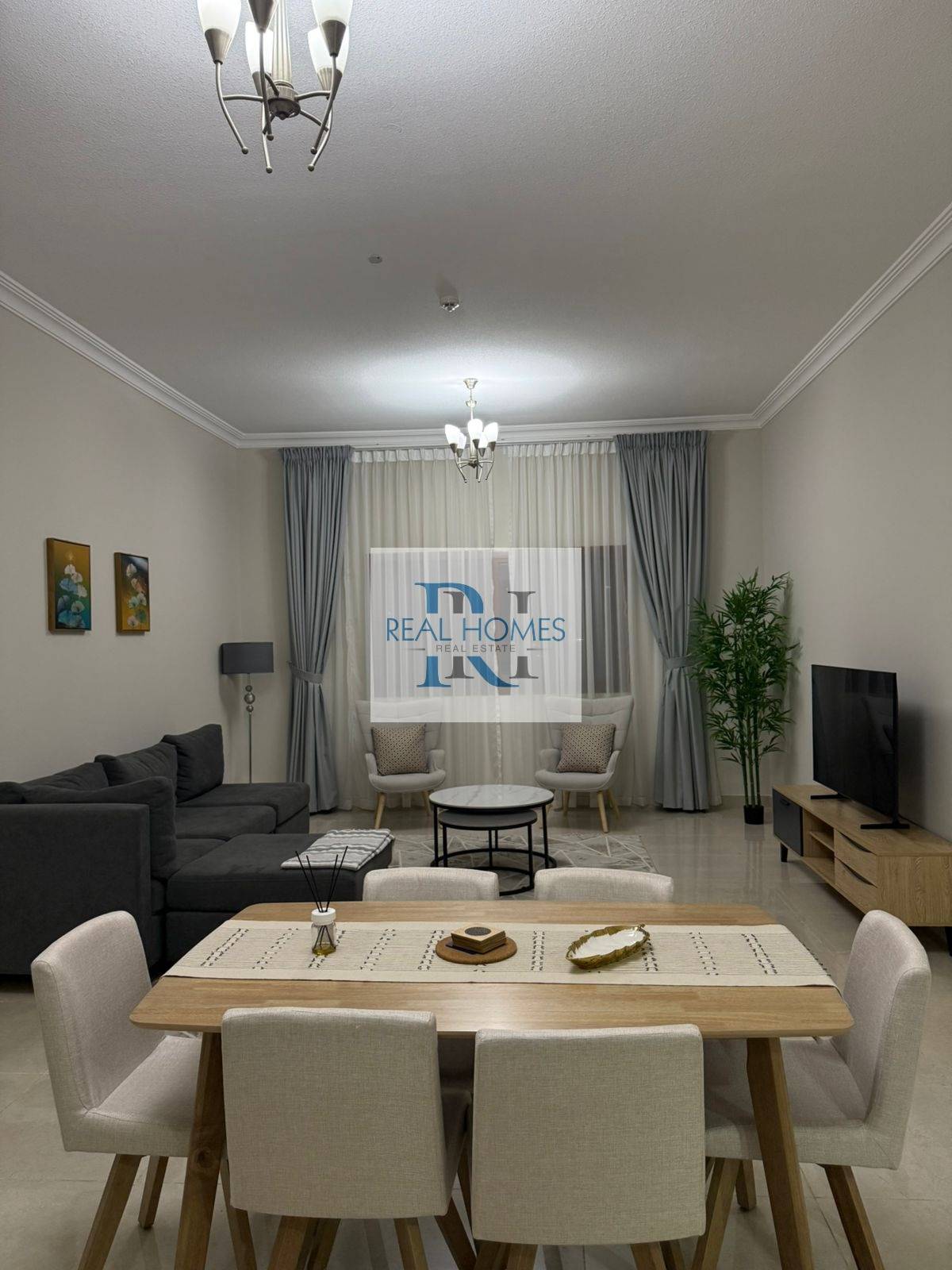 Furnished Living | Near Exit | Circle Mall Access
