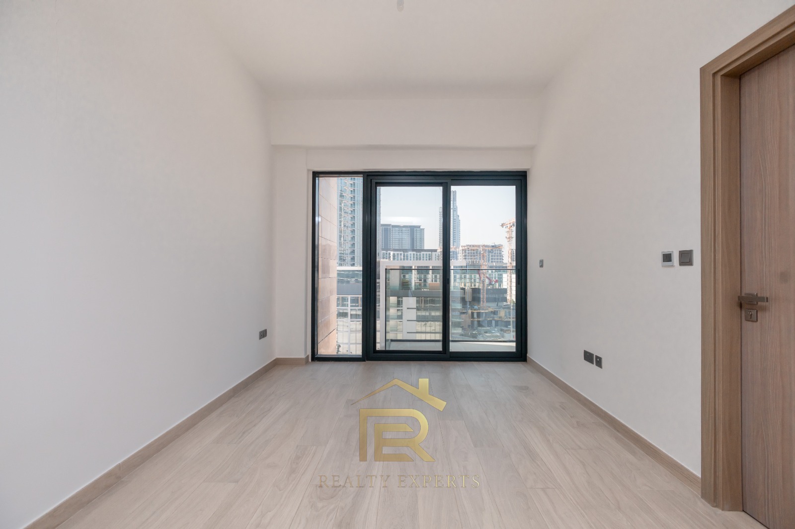 SPACIOUS 1BHK | CHILLER FREE | VACANT