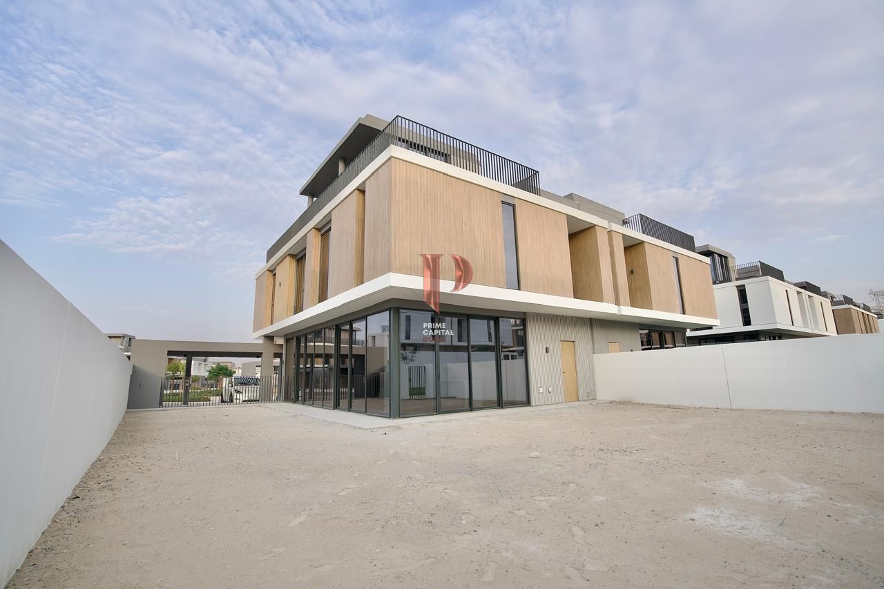 Largest Plot, Single Road, Ready, Corner