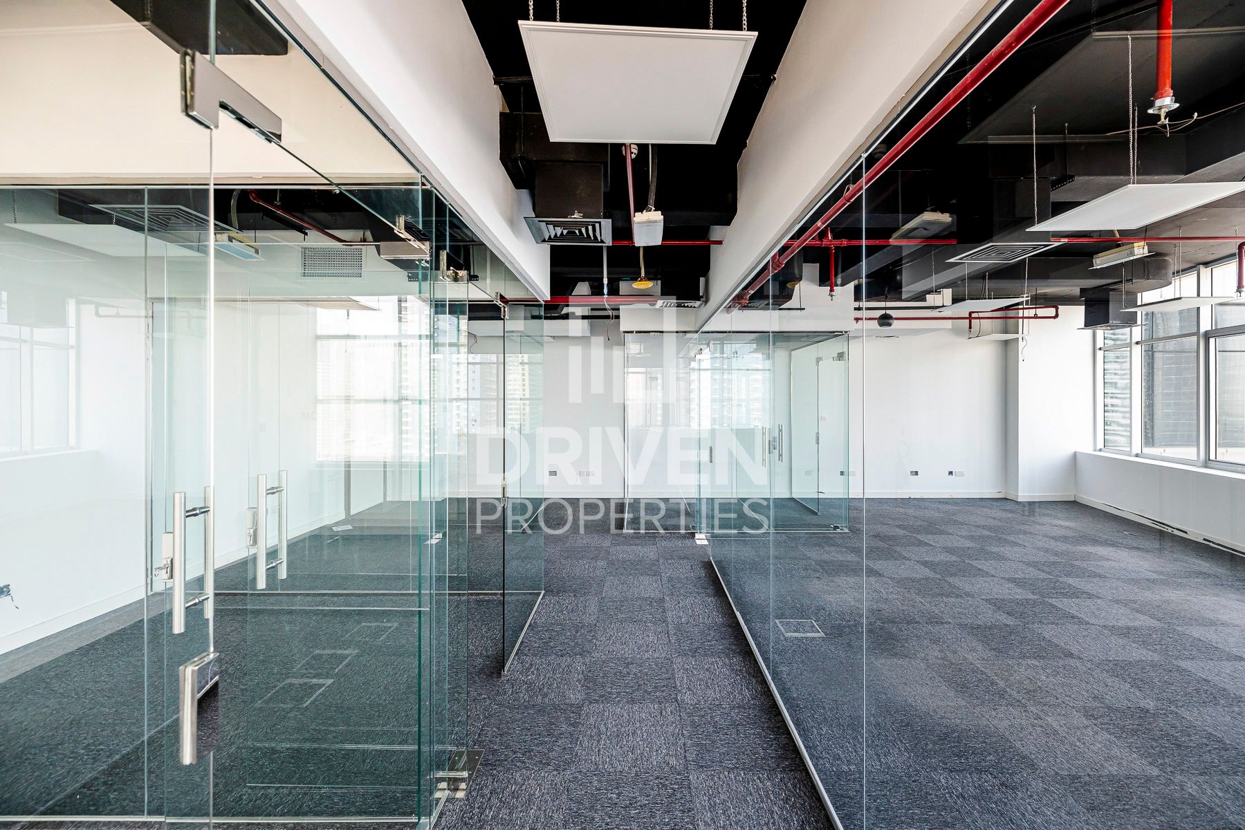 Partitioned Office | Corner with Skyline View