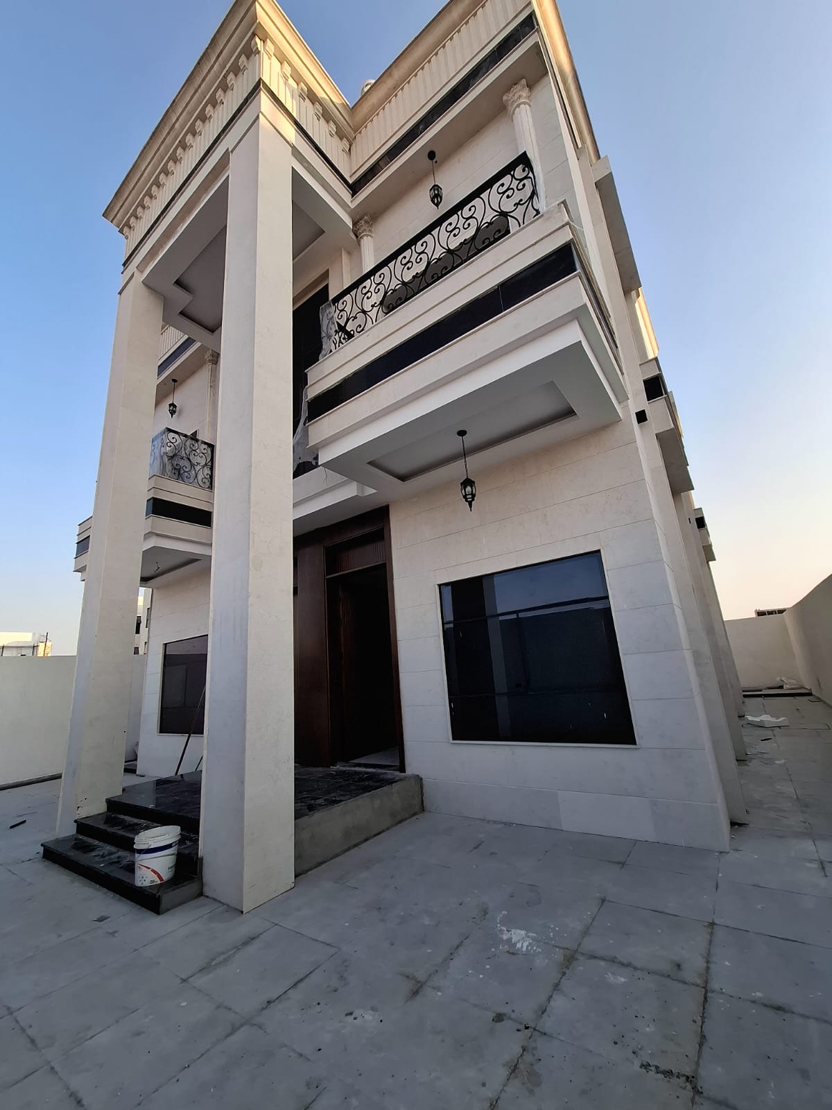 Spacious 6 BR Villa in Al Helio 2 for Sale