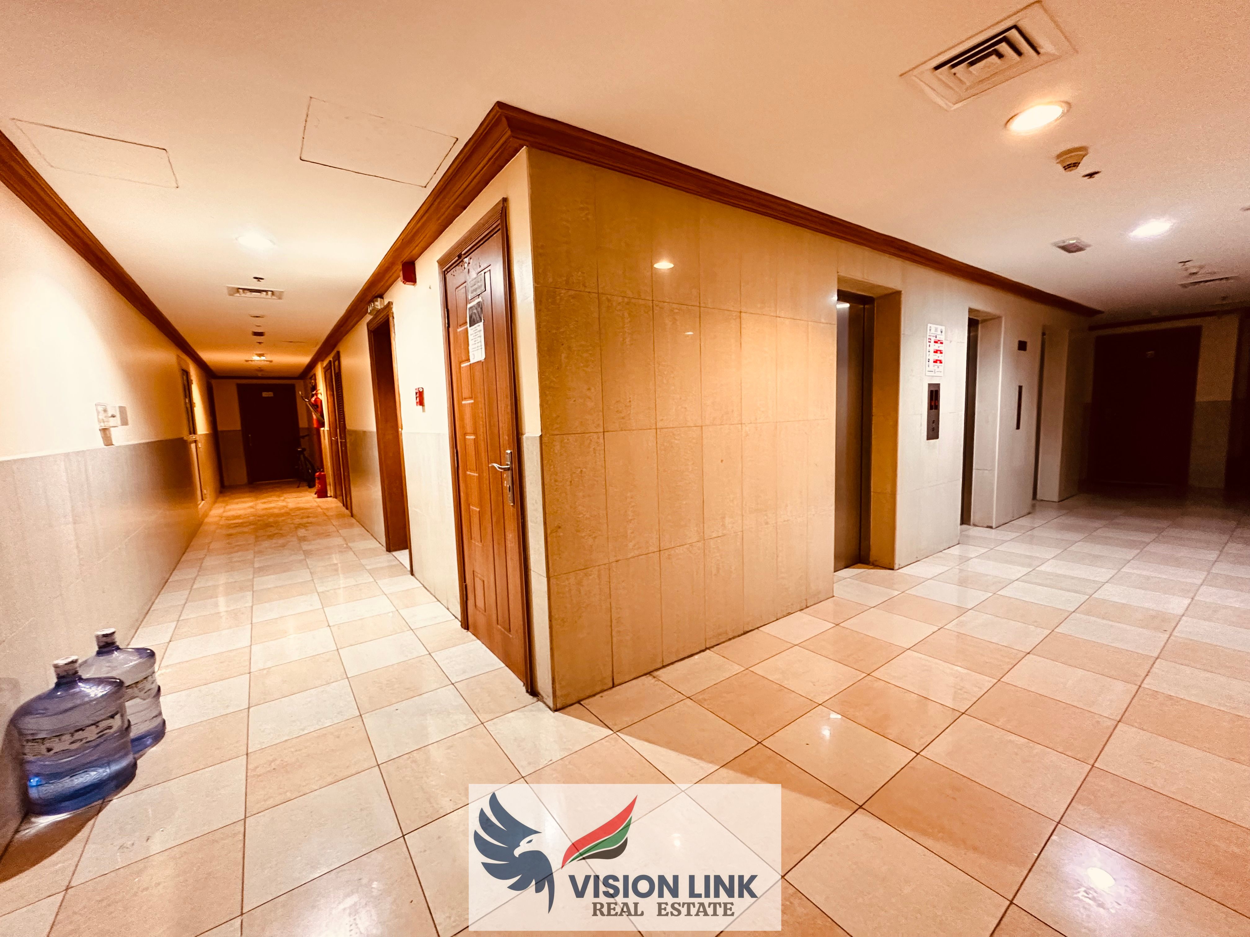 Lavish 1 bhk with wardrobes on prime location