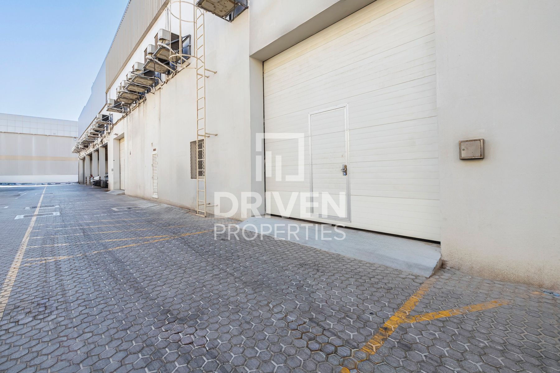 Storage of Pharma And Cosmetics | Great Location