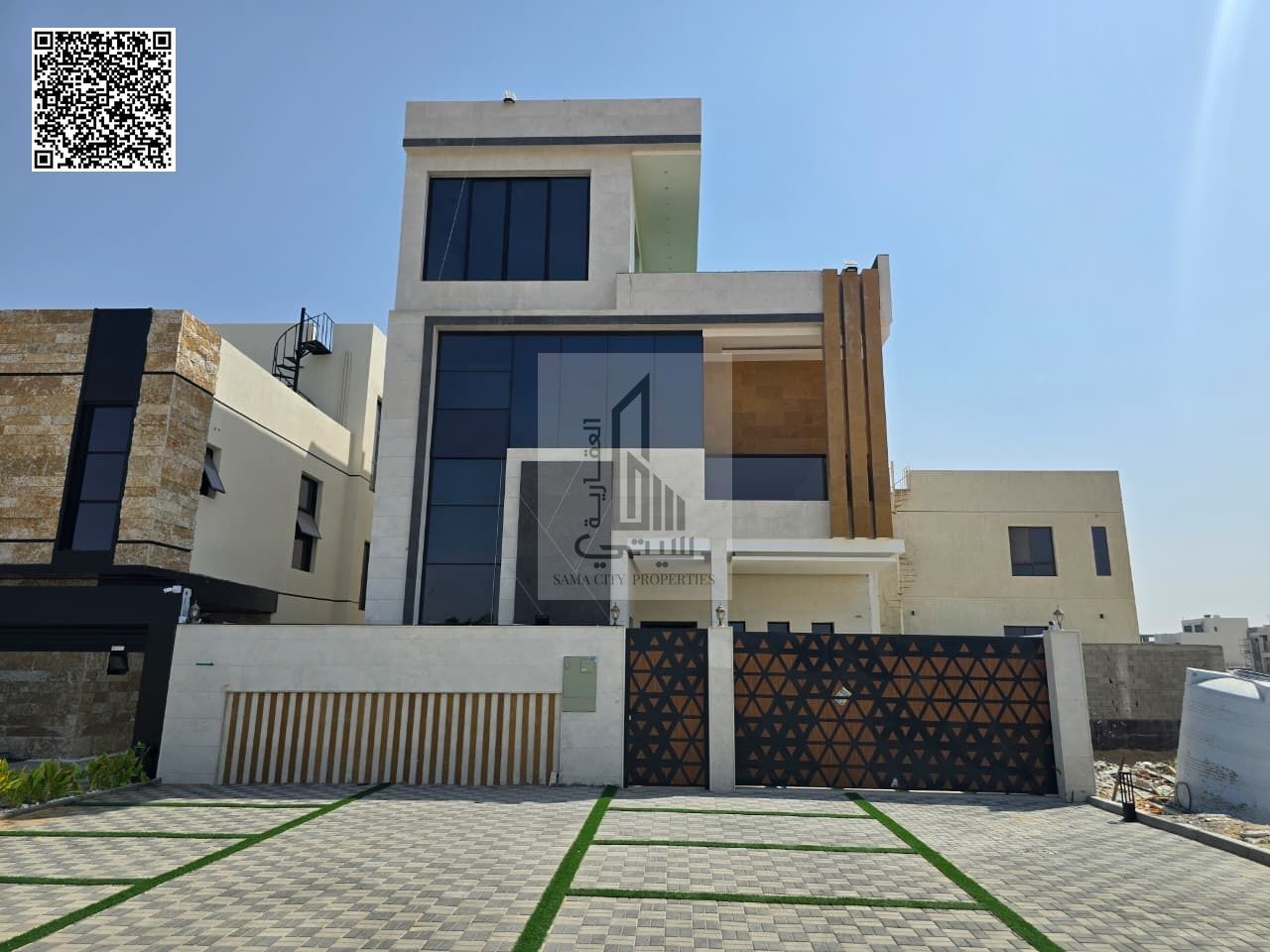 Luxury 6-bedroom villa, including registration fees