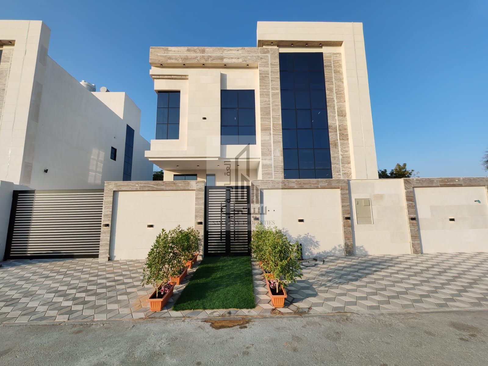 Luxury modern villa for sale in Ajman | Contemporary design, spacious rooms, and a private pool in a prime location