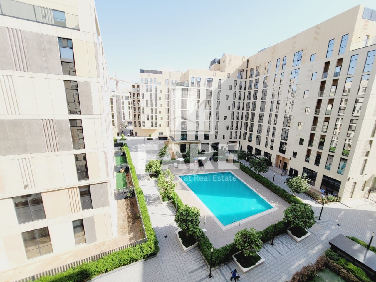 Luxurious new one bedroom with kitchen appliances & all facilities available