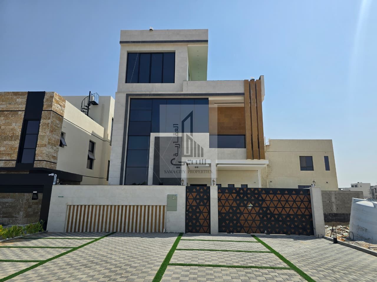 Unparalleled quality! 6-bedroom freehold villa with registration fees included in Al Bahia!