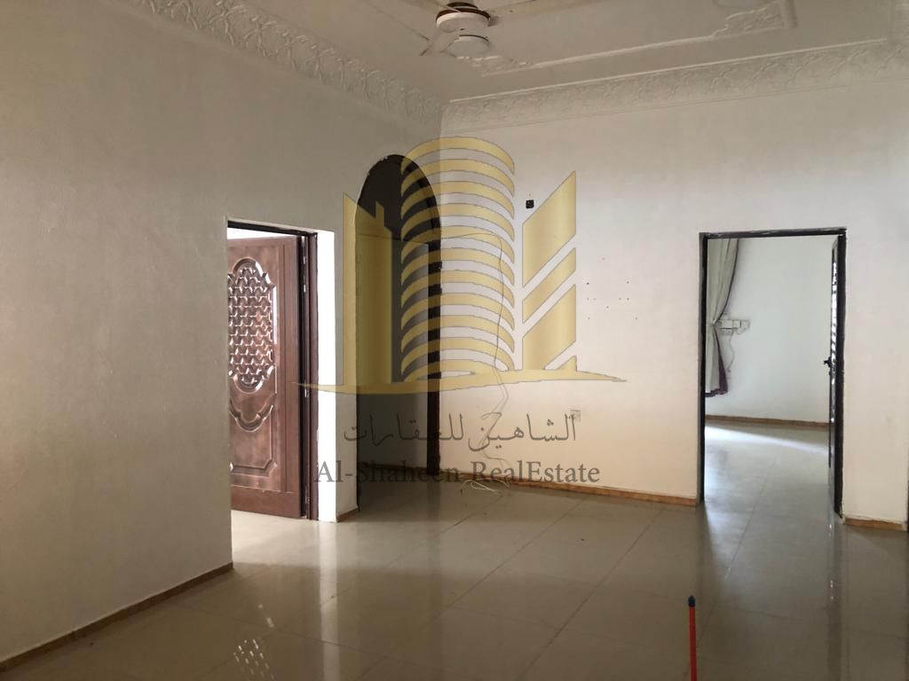 Arabic house for sale in Ajman Area 3,600 sq ft Al Nuaimiya 1 - Near Wasit Expressway Near Dubai Exit Near Thumbay - Al Ain Markets All services avail