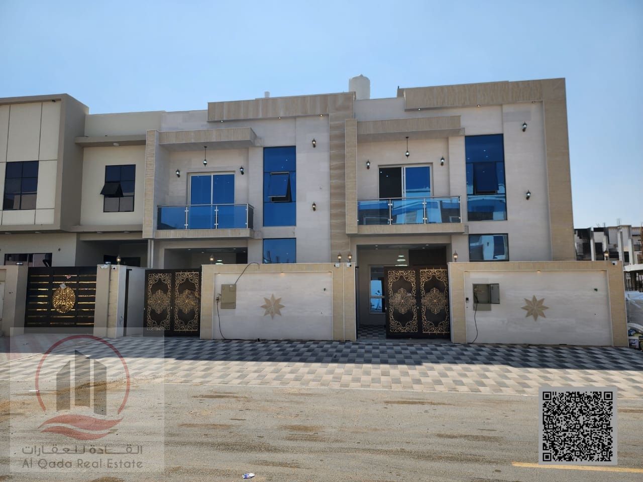 For sale, a villa in Ajman, Al Yasmeen area, 5 master bedrooms, a majlis, a hall, and a maid's room. Freehold for all nationalities, with bank financi
