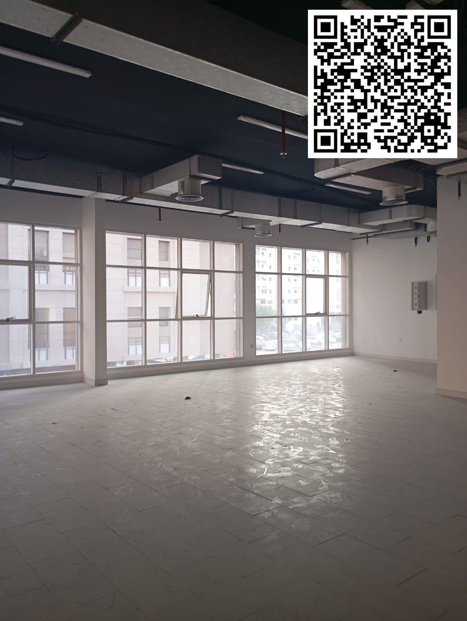 Second floor in Al Hamidiyah, 8,000 square feet, for rent – 5 bathrooms, kitchen, and storage room – located on two streets, priced at 375,000
