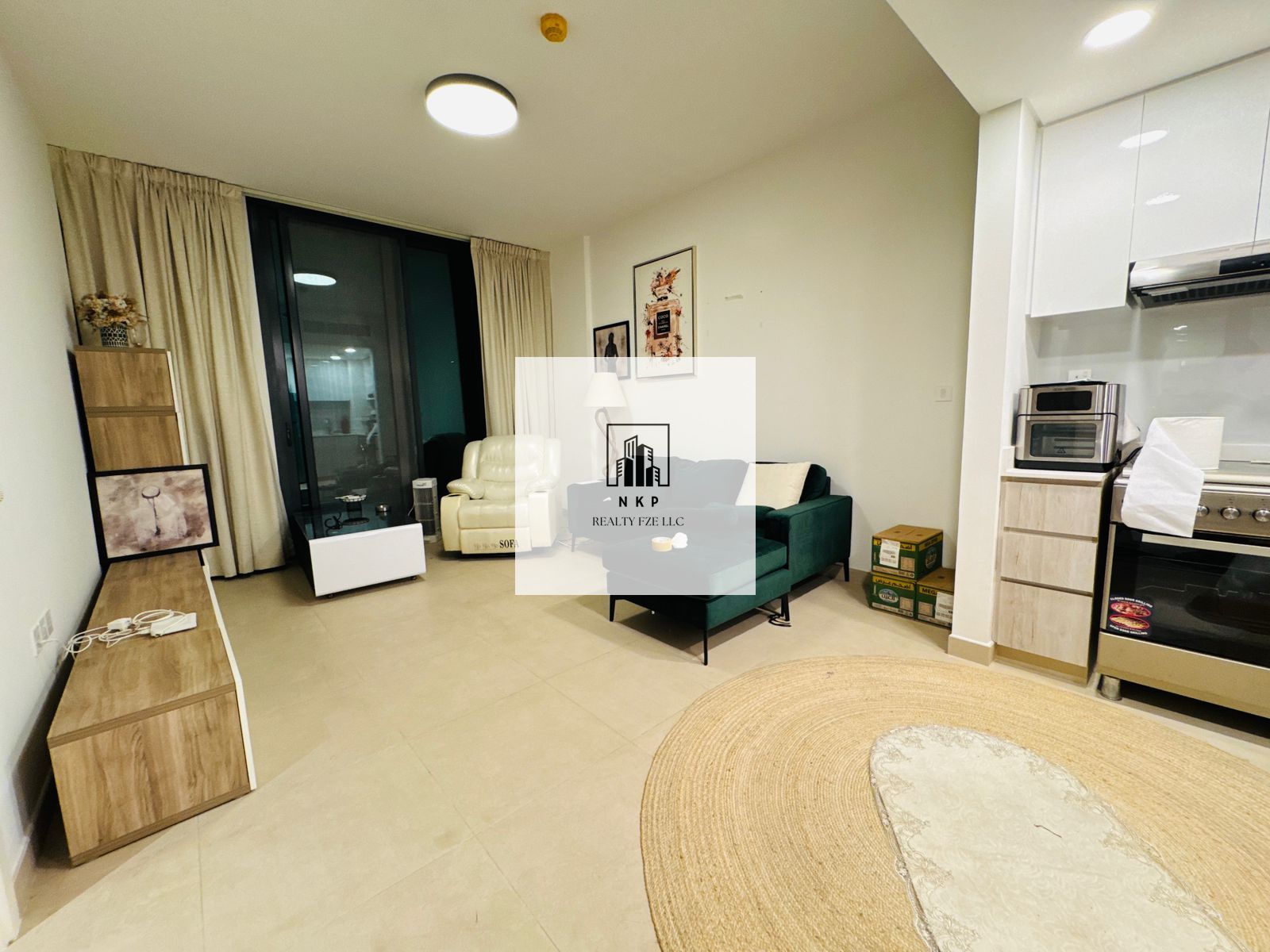 Spacious luxurious lush fully furnished 1bhk apartment with balcony 2 bathroom