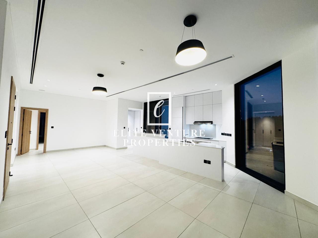 VACANT | PRIME LOCATION | SPACIOUS