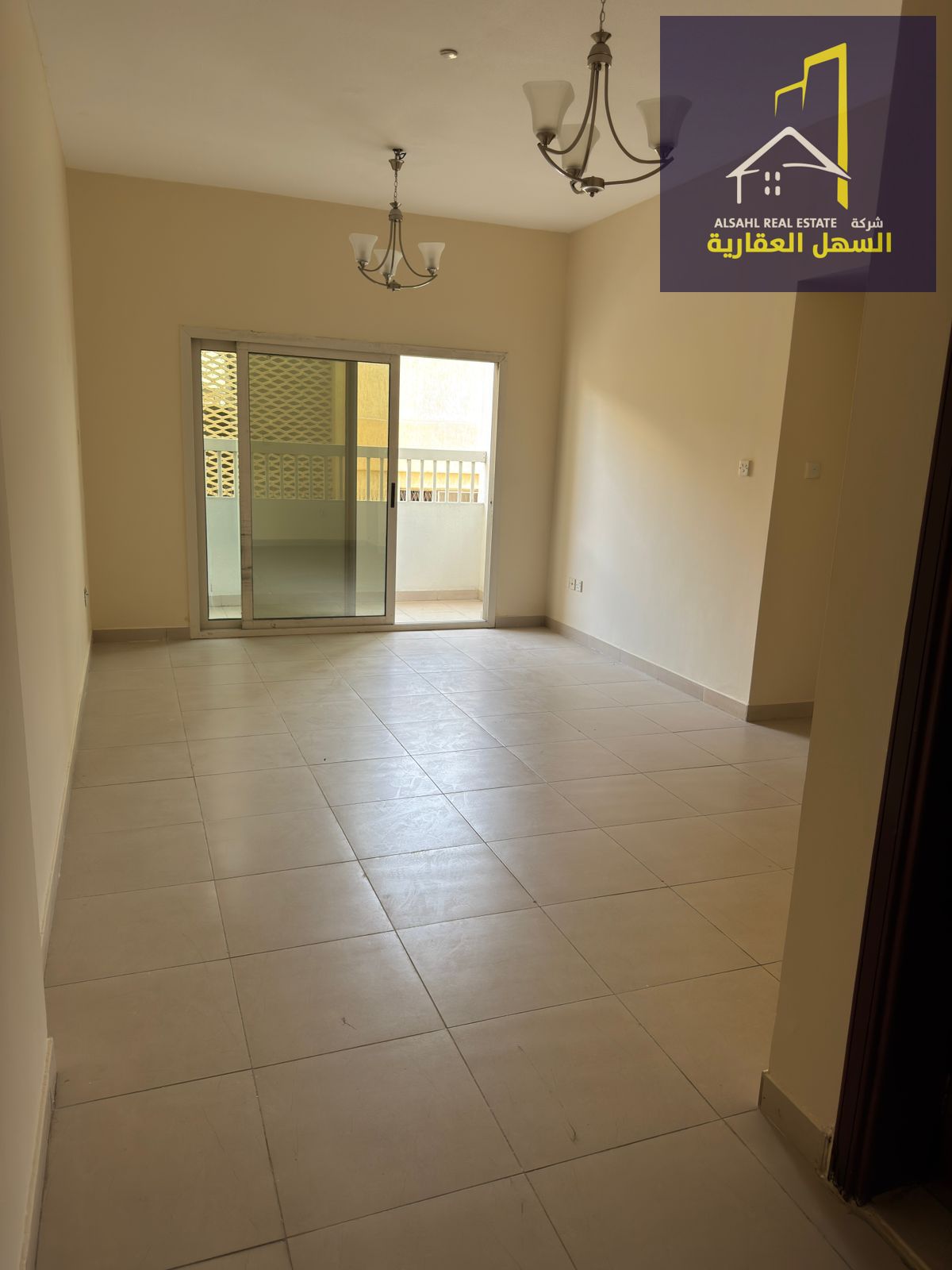 Two bedroom apartment, balcony, built-in wardrobes, in a prime location