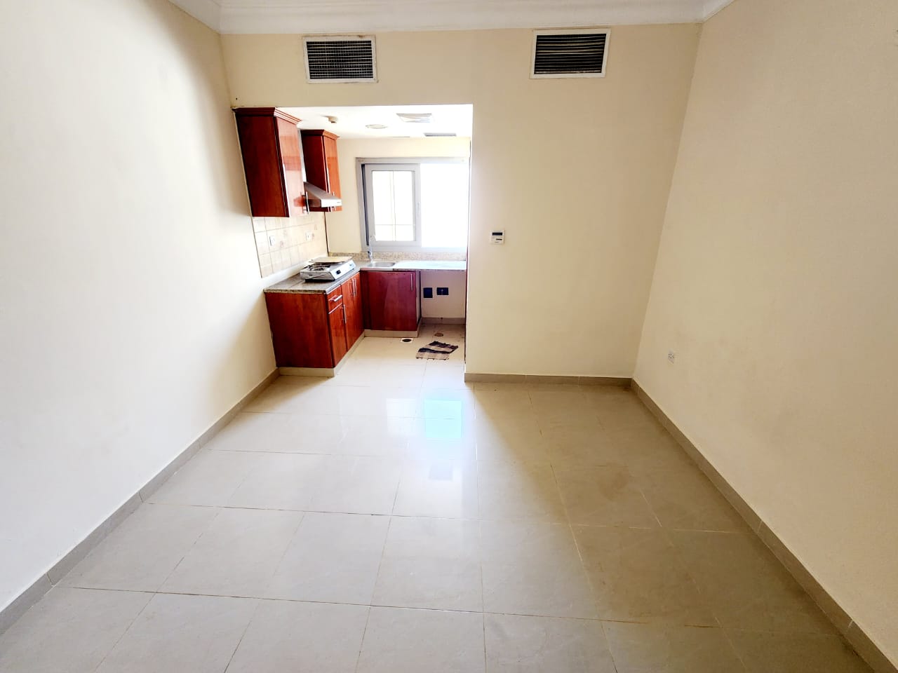Separate kitchen studio available near madina shopping cantar fully family building in Muwailha Sharjah Call Ahsan Ali
