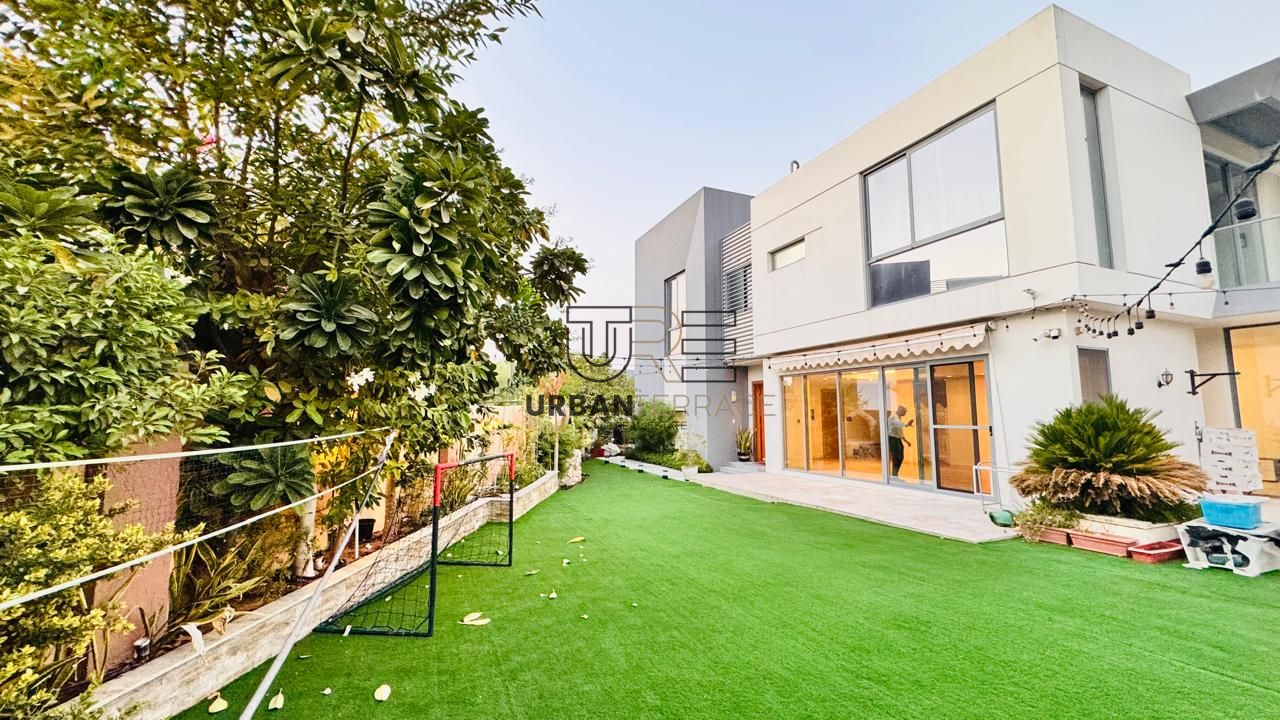 FULLY UPGRADED | CORNER UNIT | BIGGEST LAYOUT IN THE COMMUNITY