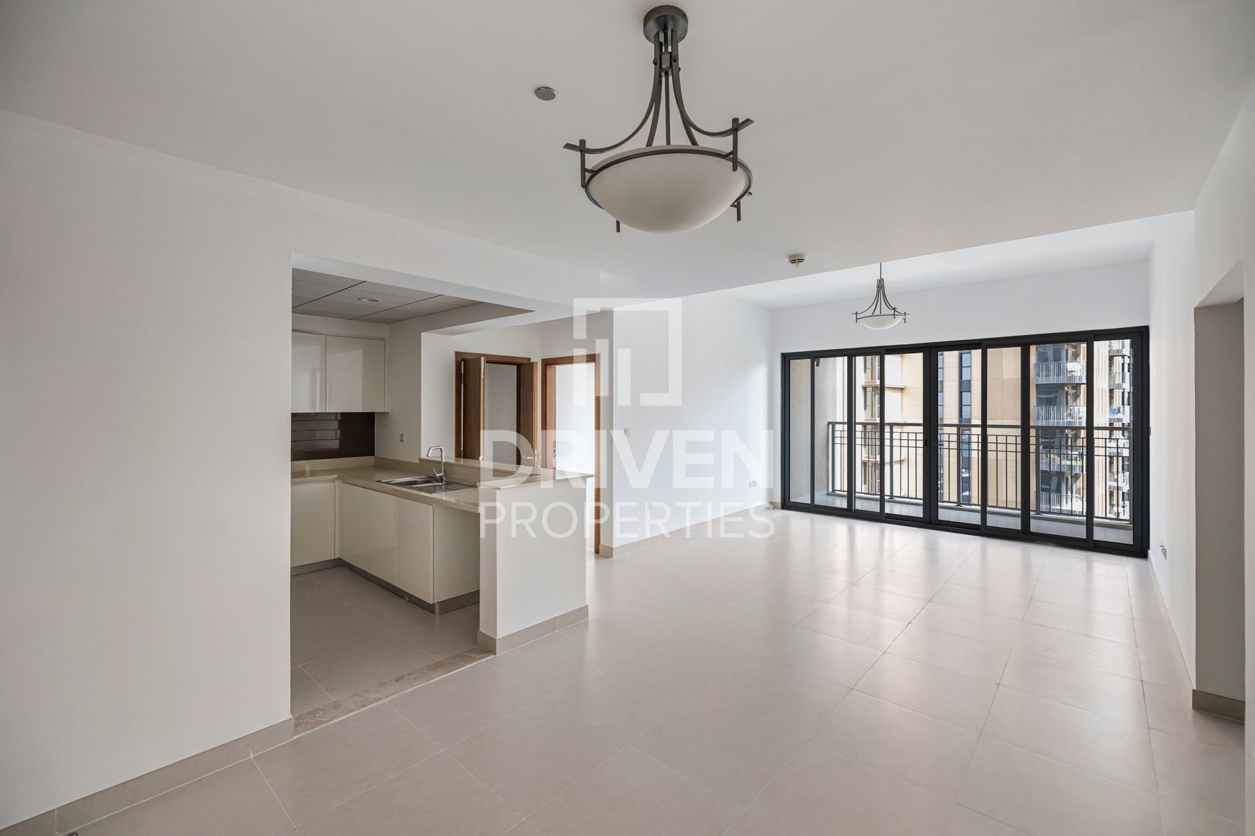Modern and Spacious Apartment | High Floor