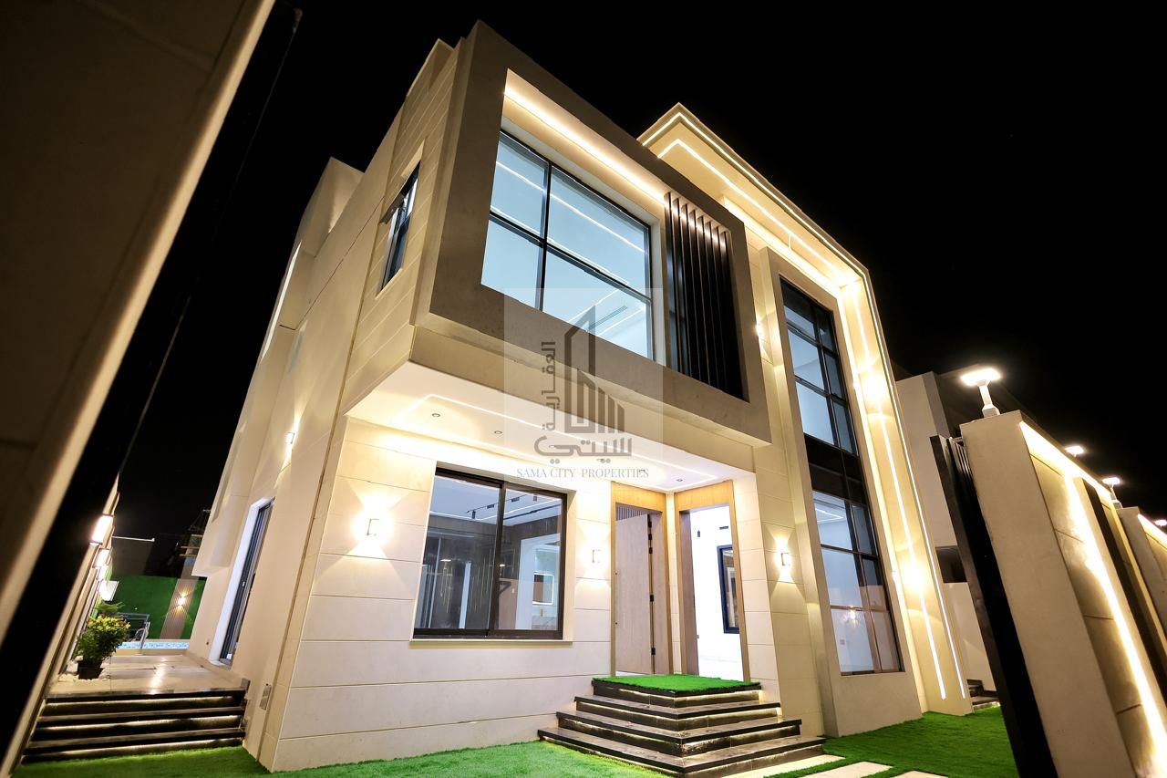 For sale: A distinctive villa with the finest finishes, including a private pool, directly on Sheikh Mohammed bin Zayed Road. Registration and ownersh