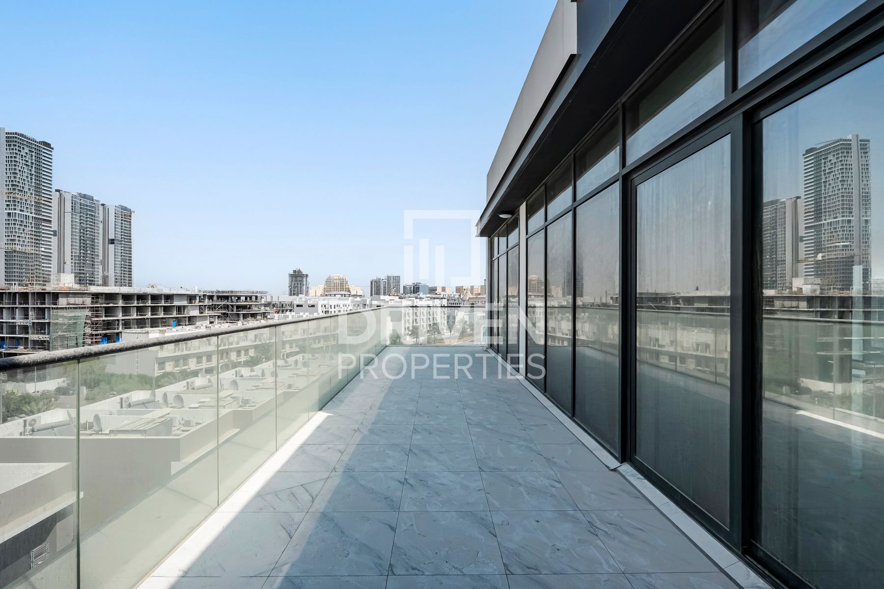 Amazing Pool View | Huge Layout | Bright Unit