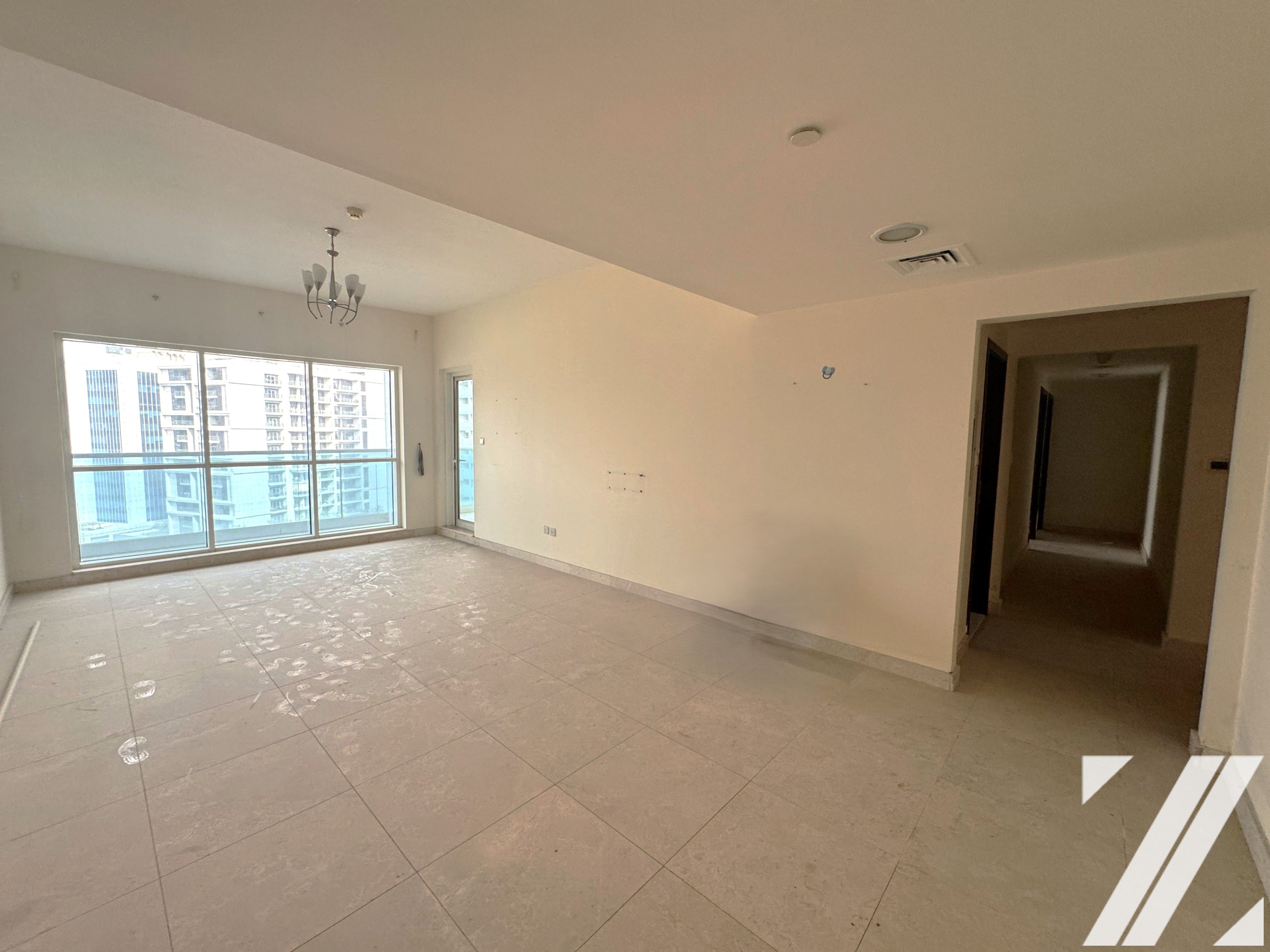 Spacious Lay-out I Modern with Natural Lighting
