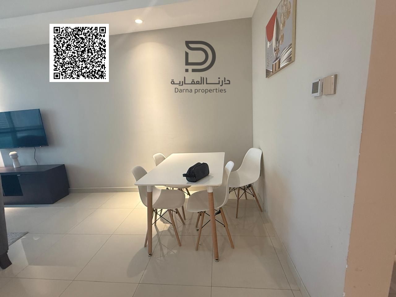 Room and living room / Free parking / Good location / Furnished