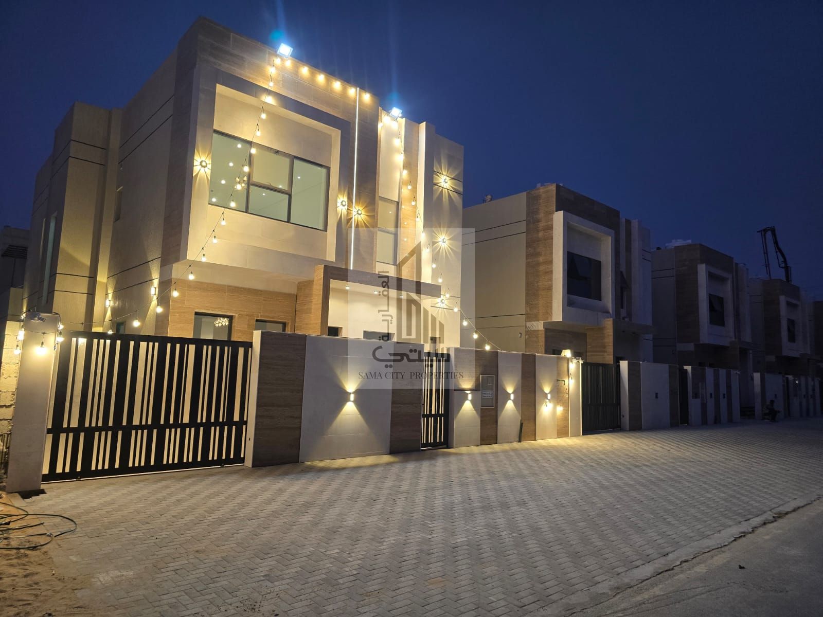 Freehold modern villa and rest house at an all-inclusive price in Al Helio!