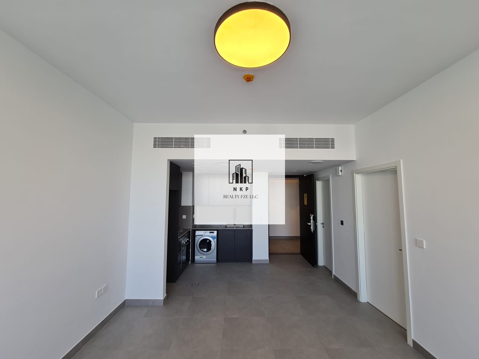 Specious luxury one bedroom apartment for sale in Al Jada community