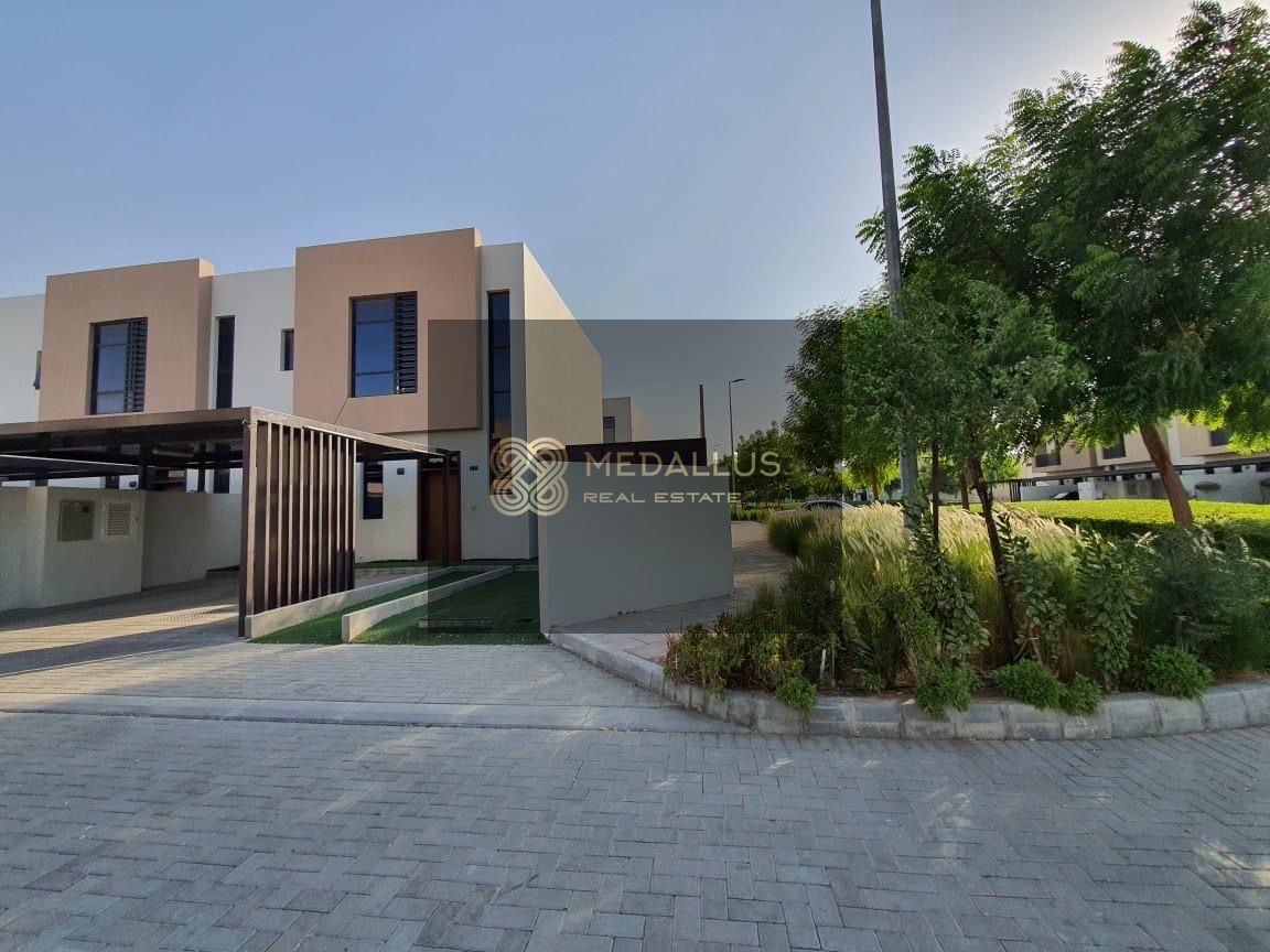 Corner Townhouse | Exclusive Community | Lifetime No Service Charges