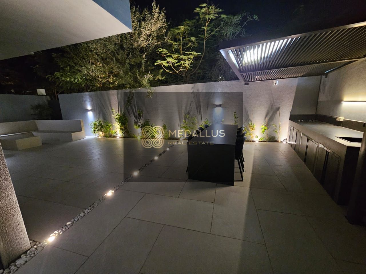 Ready | Corner Plot | Spacious Layout | Luxury Community