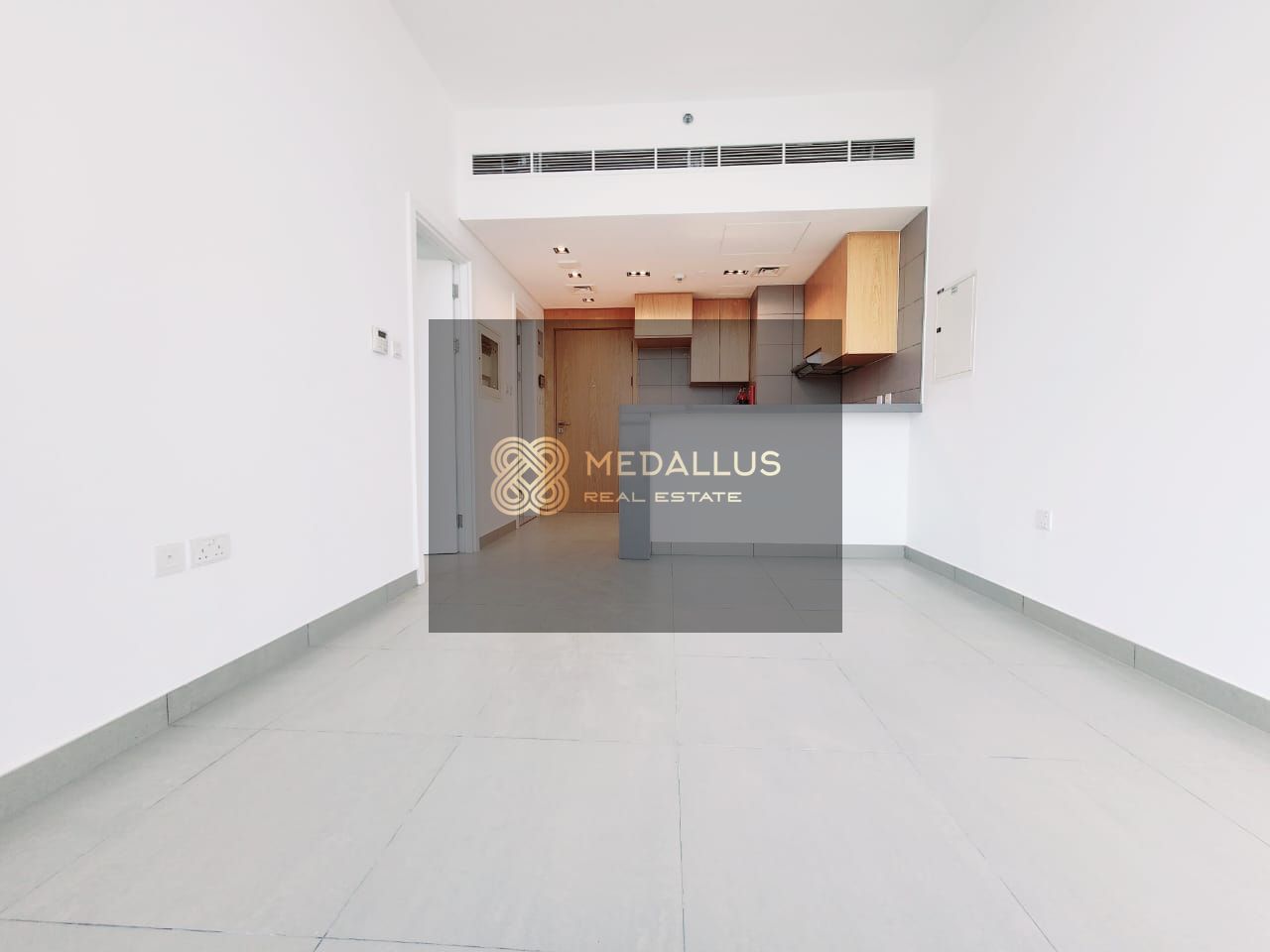 Ready 1 BHK Apartment | Al Mamsha | Vibrant Road View | Best Location