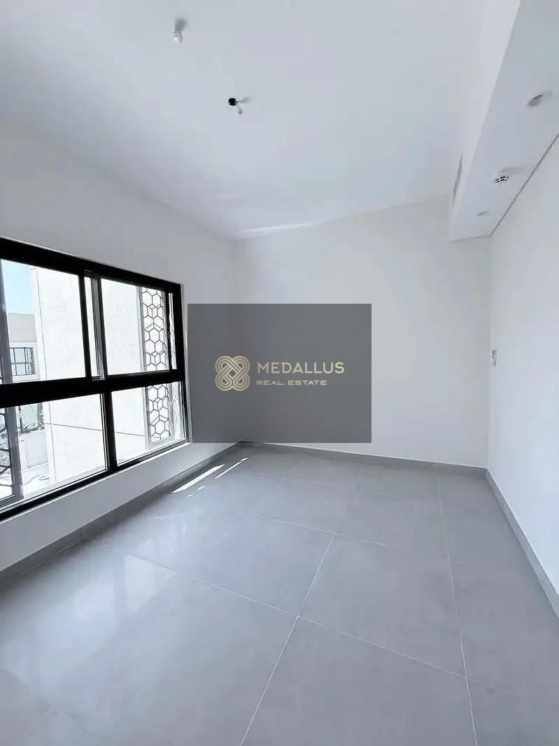 Eco-Friendly Villas for Sale in Sharjah Sustainable City | 3 & 4 Bedroom Townhouses