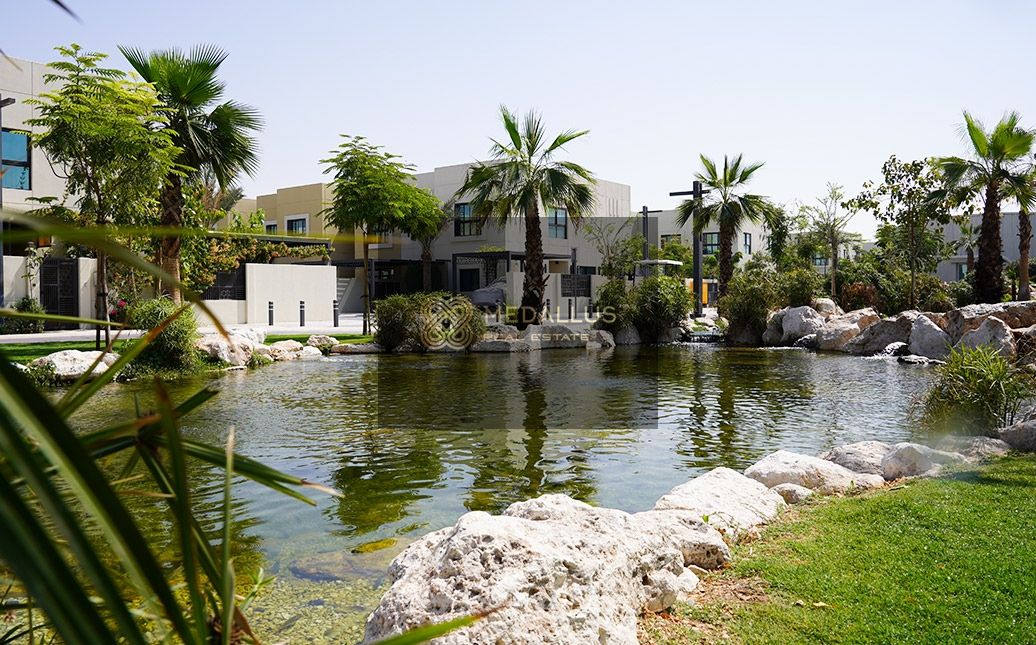 Modern Townhouse | Freehold | Strategic Location | Golden Visa | No Service Charge