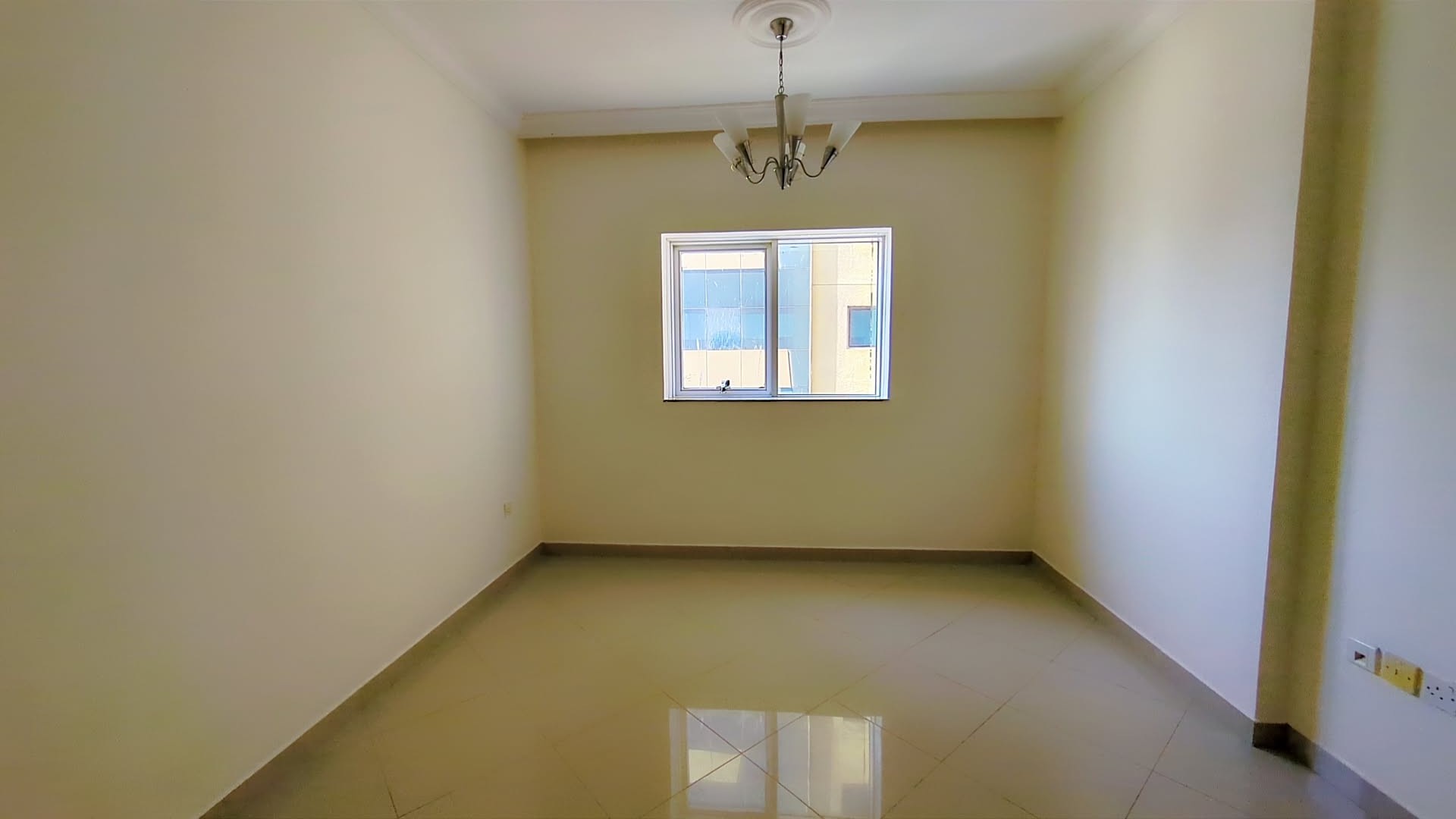 HOT OFFER LAVISH 1BHK 36K WARDROBE EASY ACCESS TO DUBAI