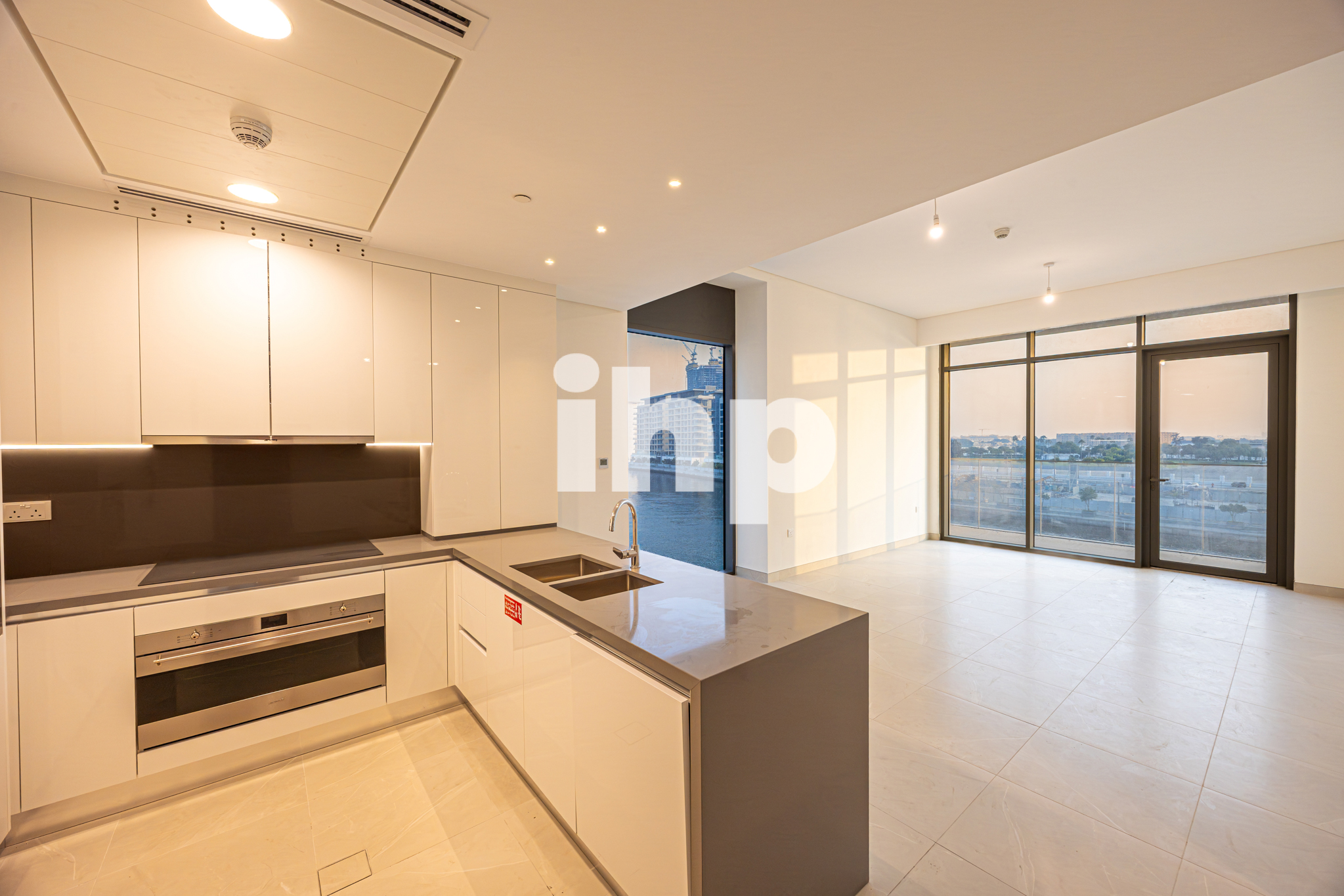 Spacious Corner unit | Canal Promenade Views | Vacant