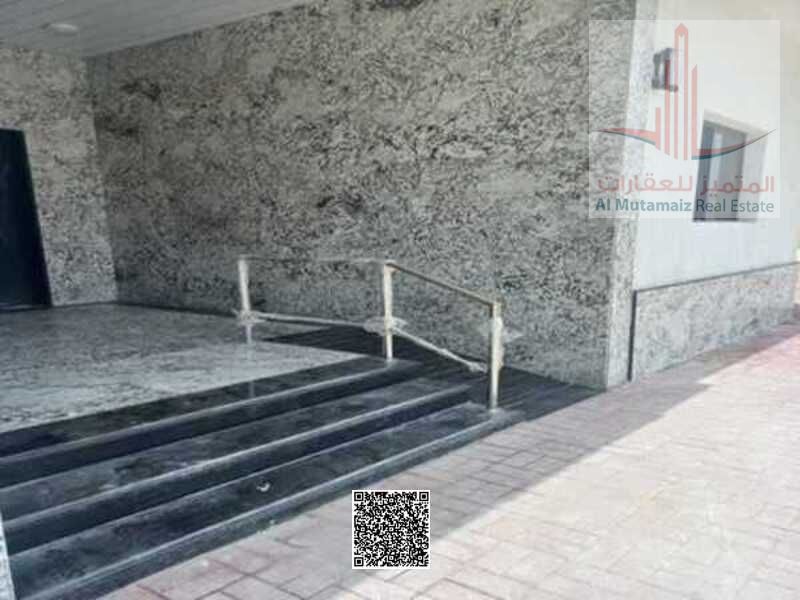 An opportunity for those with distinction and investment. For sale, a building in Al Tallah, in a prime location on the main street, directly from the