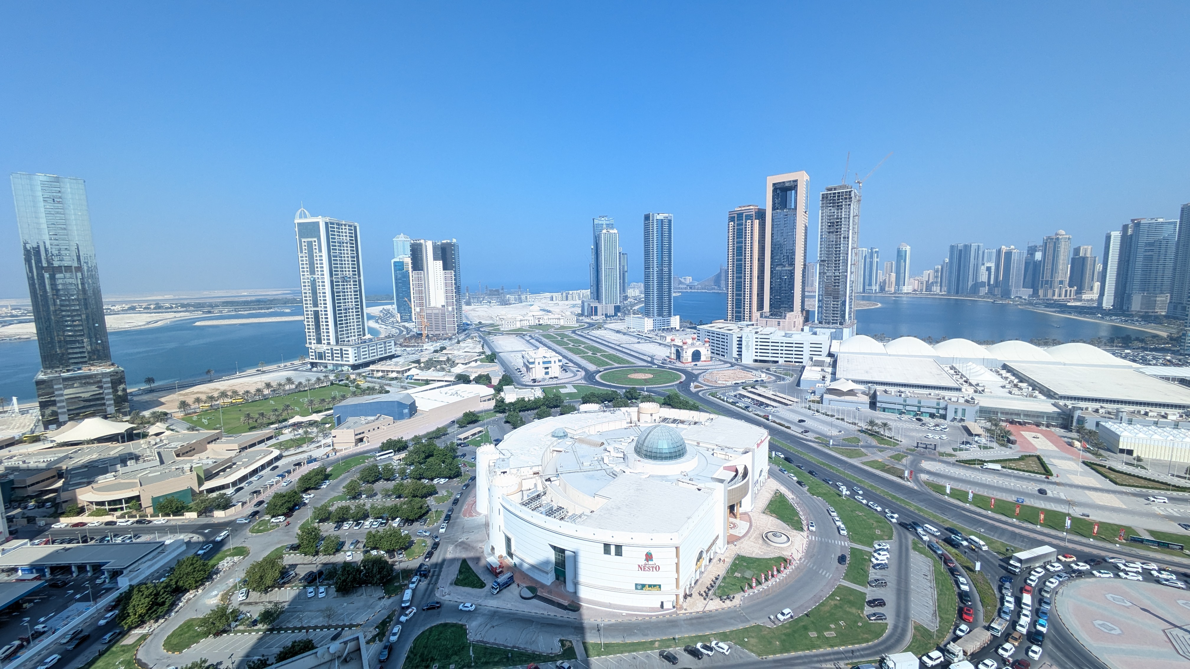 LAVISH HUGE 3BHK APARTMENT 68K WITH BALCONY OPEN VIEW & BUILT-IN WARDROBE & GYM POOL & EASY ACCESS TO DUBAI