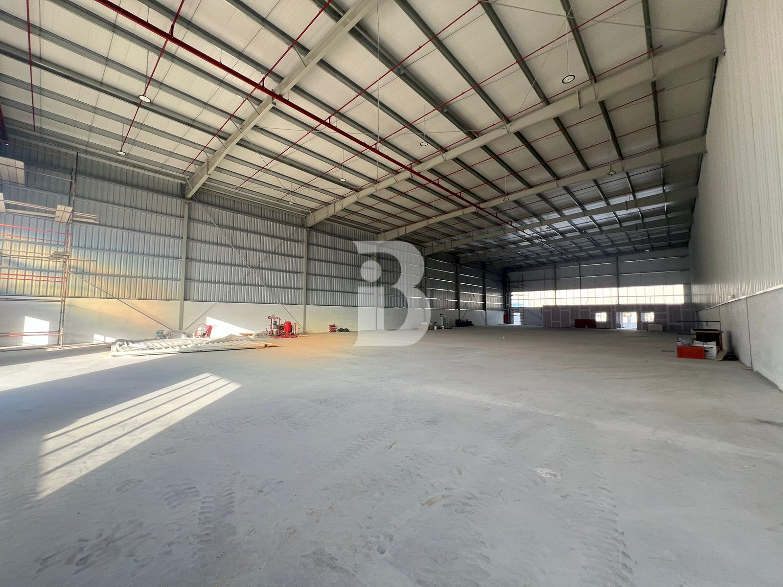 960 KW | 32,600 sqft | Warehouse in DIC
